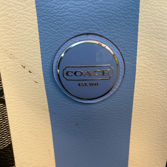 Coach purse with shoulder straps - Picture 3 of 8